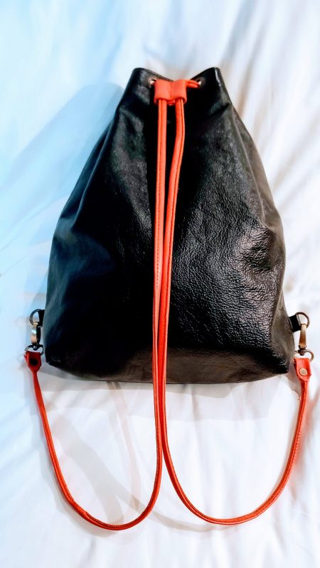 Túi da Bucket dây rút màu đỏ, bạn có thể yêu cầu làm dây màu đen